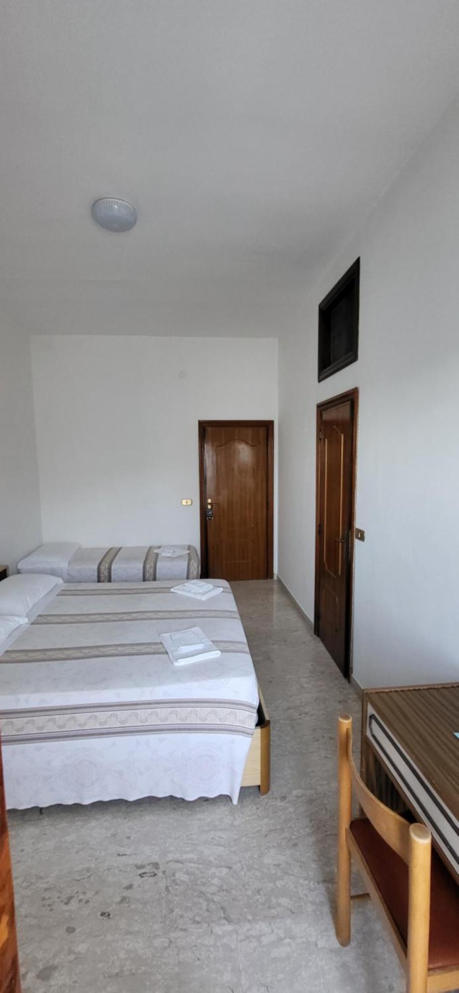 Da Carlino Hotel Пешичи Екстериор снимка